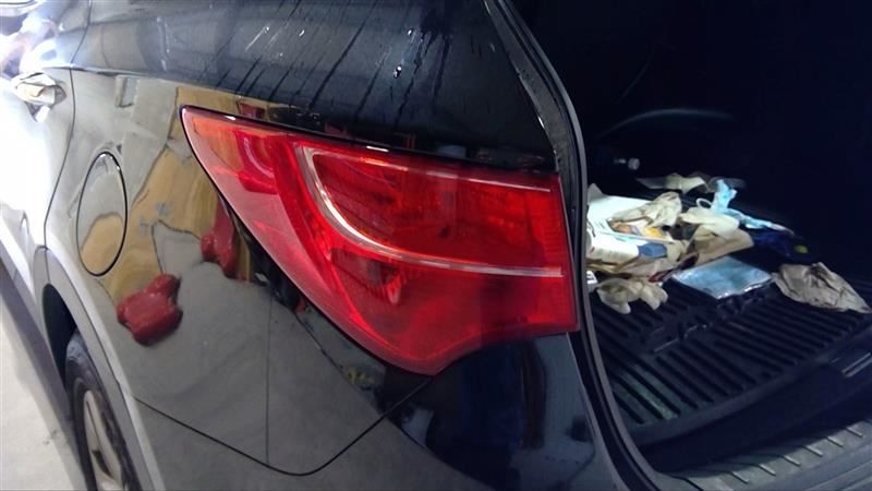 Driver Tail Light SWB Sport Incandescent Bulb Fits 13-16 SANTA FE 3223521