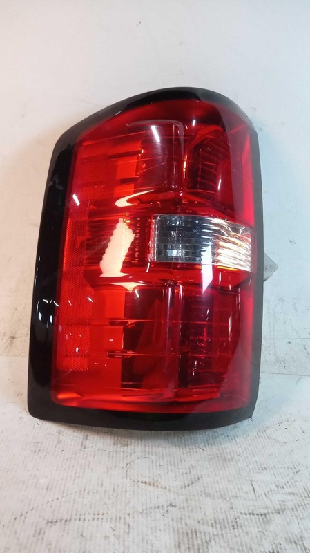 2014 GMC Sierra 1500 Left Tail Light Assembly Red 119K Miles Used 406374