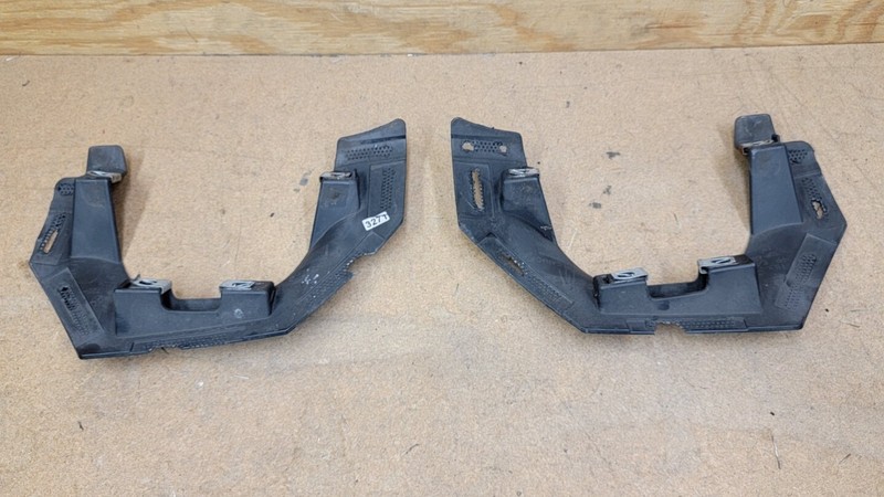 2011 2012 2013 2014 Chrysler 300 Rear Bumper Lower Exhaust Brackets Cover OEM *