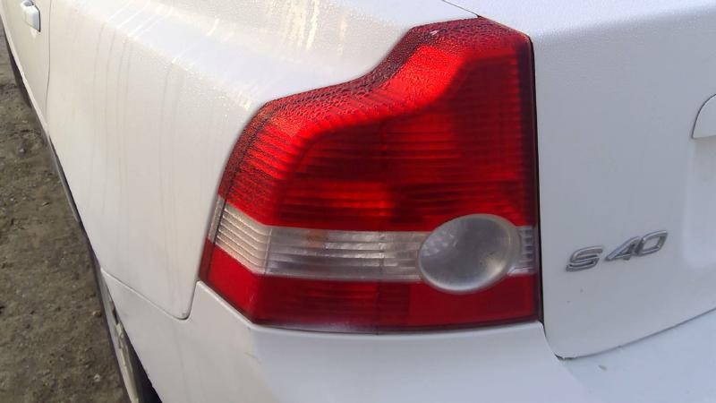 Tail Light Assembly VOLVO S40 Left 04 05 06 07