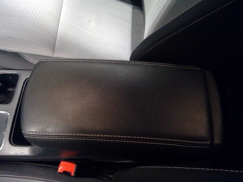 Armrest LidFits 17-19 ESCAPE 1724451