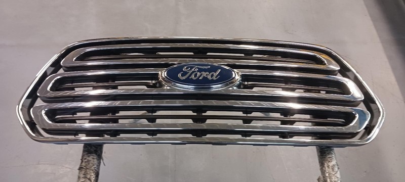 15-'19 FORD TRANSIT 250 canter Grille chrome OEM Grade B