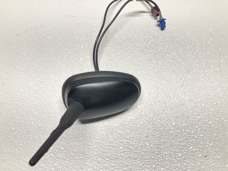 2004 2005 BUICK RAINIER Trailblazer Radio Antenna Mast With Base Oem