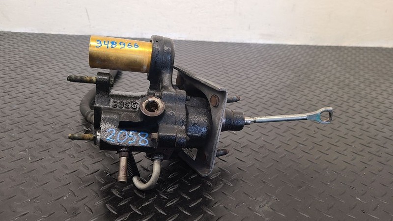 96-02 Chevrolet Astro Van Power Brake Booster OEM 15190654