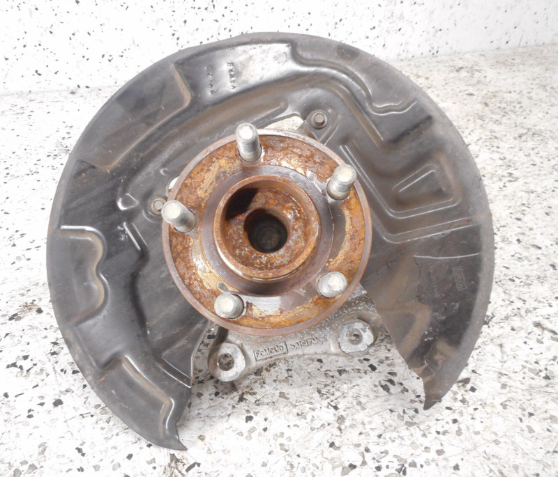 2016-2018 Lincoln MKX Rear Spindle Knuckle Hub Passenger Right RH OEM