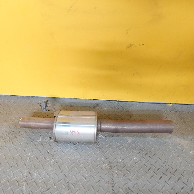 2022-2023 HYUNDAI KONA fwd 2.0l Exhaust Center Muffler Resonator Pipe Oem