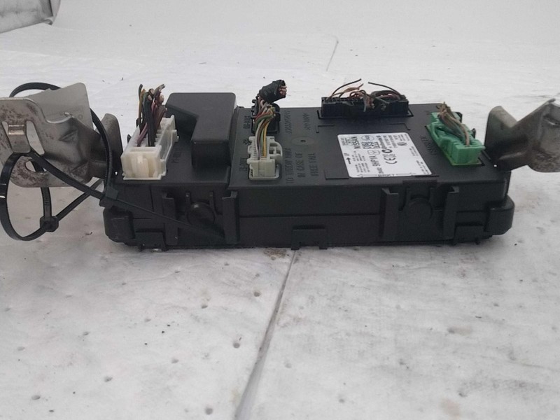 2015 Nissan Altima Body Control Module OEM 2.5L 83K Miles Grey NJ25-25671