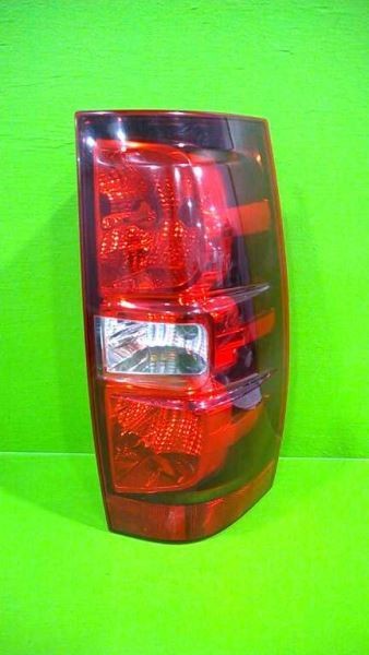 07 08 09 10 11 12 13 14 TAHOE PASSENGER RIGHT TAILLIGHT LAMP OEM 2600-55