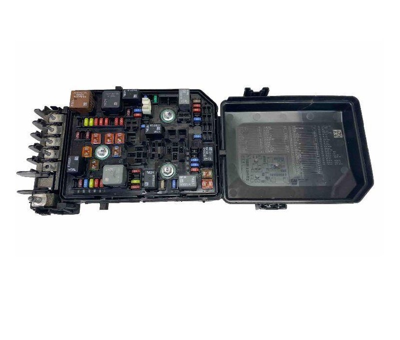Chevrolet Equinox engine fuse box 2018 TO 2022 fuse relay box assy OEM 84582317