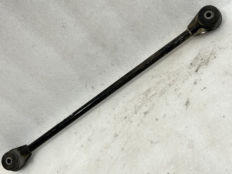 1984 1985 HONDA ACCORD SEDAN LEFT REAR LOWER CONTROL ARM FOR CARBURETED MODELS