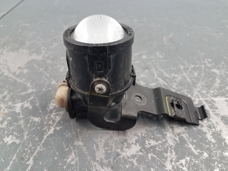 2002 Chevy Camaro Z28 35th Vert Right Passenger Fog Light #6585 L7