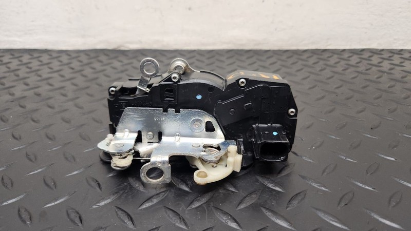 2007 Chevrolet Tahoe Rear Right Passenger Lock Actuator OEM 15785127