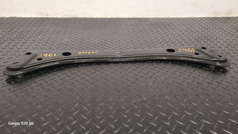 01-04 Ford Escape Front Transverse Crossmember Member OEM YL8Z-5B112-AA