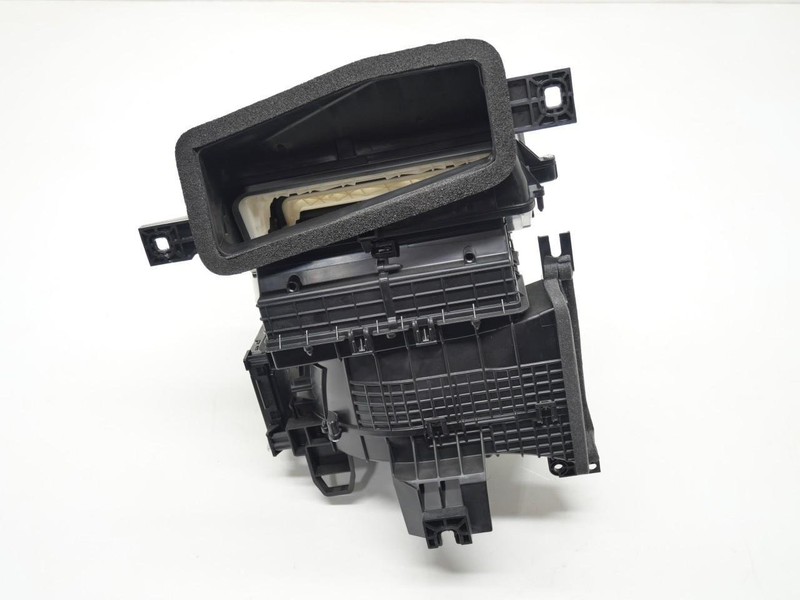 23-24 Honda HR-V AC HVAC Heater Blower Motor Housing Assembly W/ Fan Motor OEM