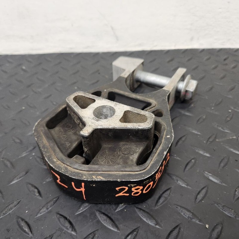 14-15 Dodge Promaster 3.6L A/T Automatic Transmission Mount OEM 68157408AA