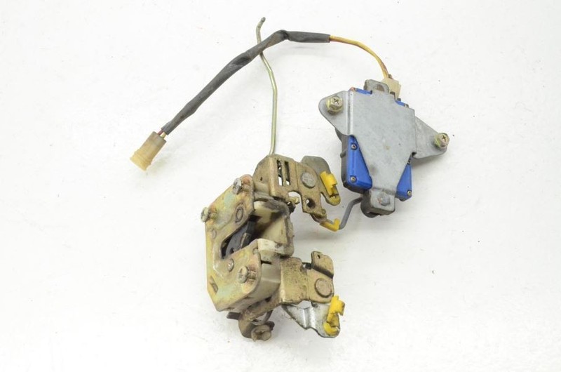 1982-1983 Datsun 280zx 2+0 Turbo Passenger Right Front Door Latch Lock Actuator