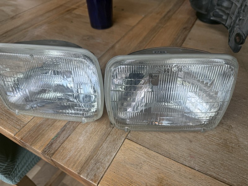 2001 Ford E150 Van Driver & Passenger Sealed Beam Head Light Lamp OEM
