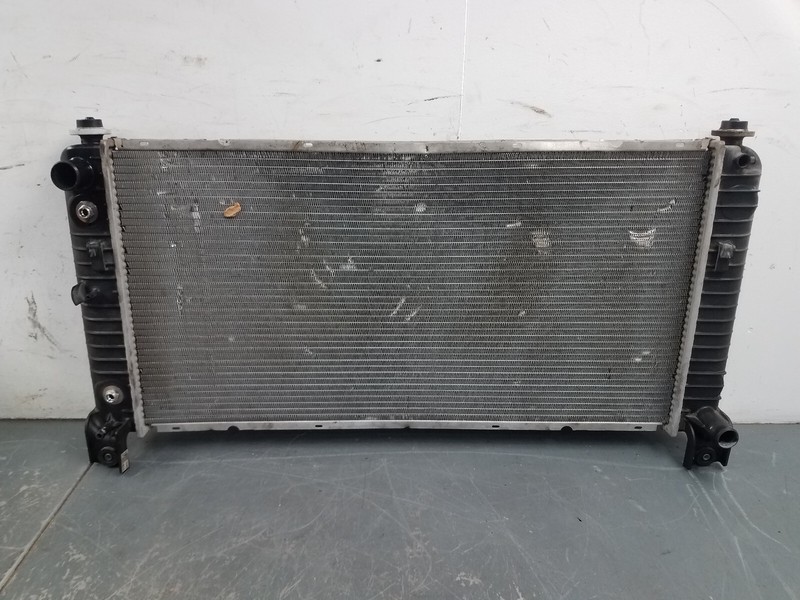 2008 Cadillac Escalade ESV Radiator - Bent #1071 A12
