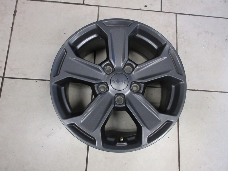Jeep Wrangler JK Rubicon Recon OEM Wheel Single 17x7.5 Grey