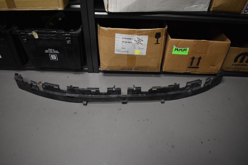 BMW RETAINER TRIM FACTORY OEM