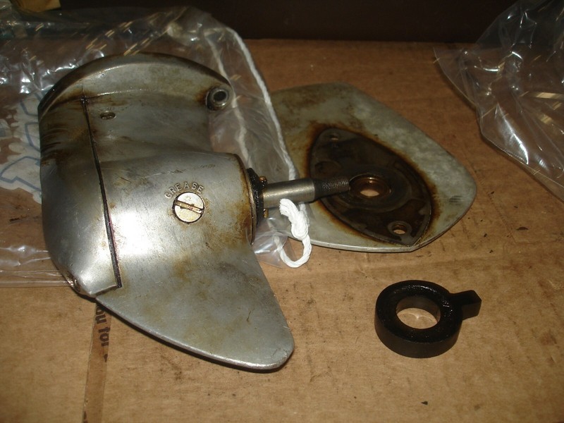 Scott Atwater 483 7.5hp lower unitboat motor part sn 335815 4200rpm
