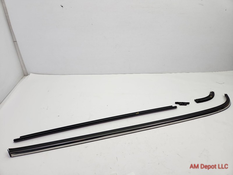 2013 Mini Cooper S R56 Hardtop Rear Left Quarter Panel Chrome Molding Set