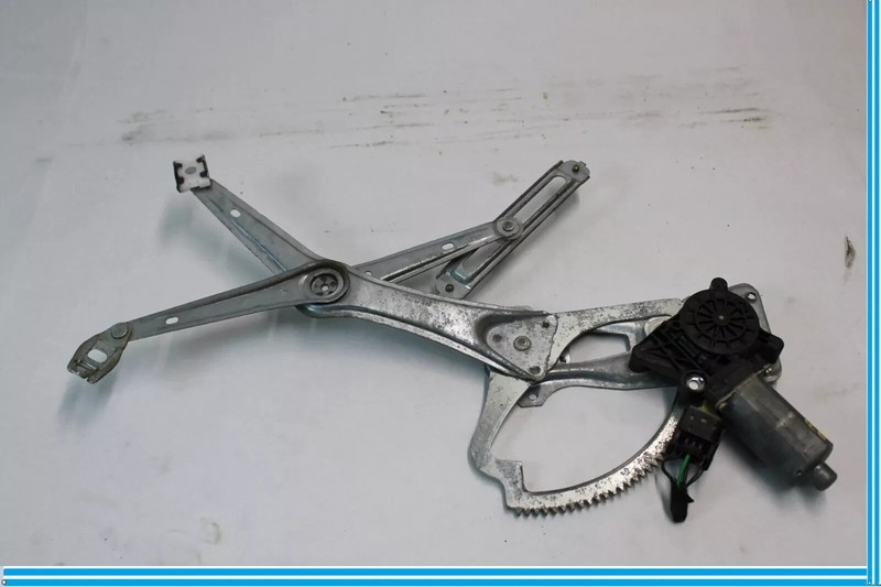 96-02 Mercedes W210 E320 E430 Front Right Side Door Window Regulator Motor OEM