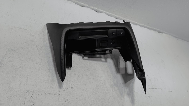 2016-19 MAZDA MX-5 MIATA CONSOLE FRONT STORAGE TRAY USB TRIM PANEL W/ SWITCH OEM
