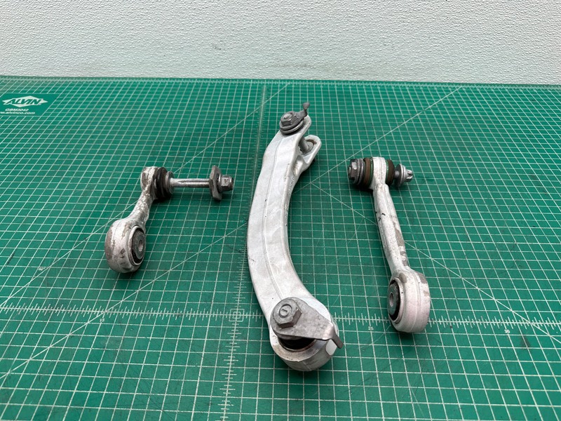 17-20 Alfa Romeo Giulia REAR LEFT DRIVER SIDE SUSPENSION CONTROL ARM SET OEM