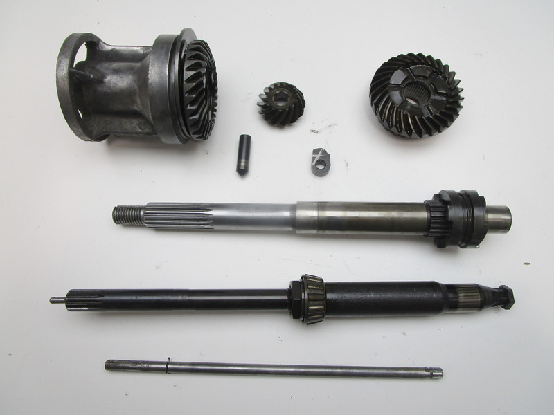 33134 33135 33136 Mercruiser Renault 80 Gear Set Prop Drive Shaft 45683 45695A2
