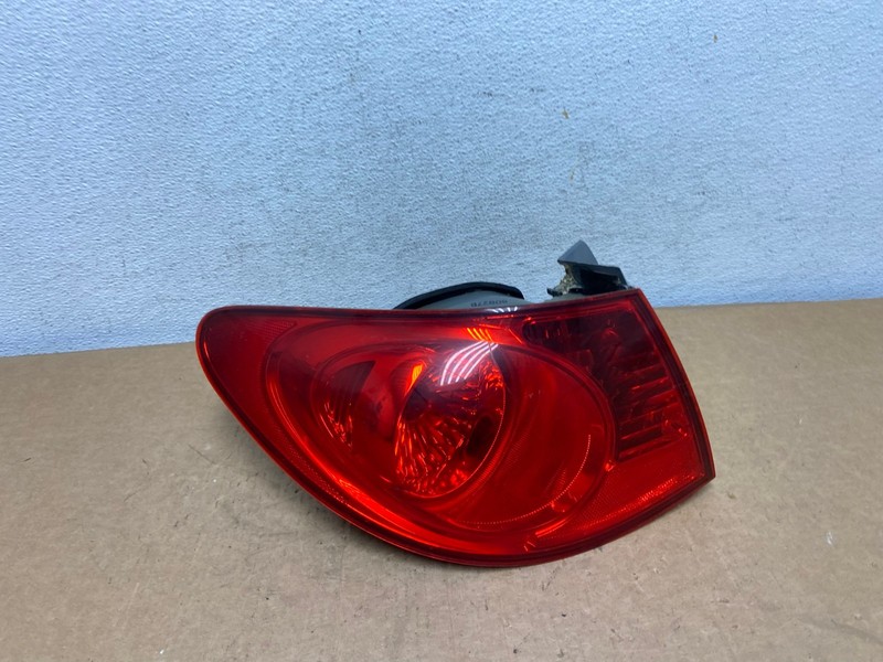 2007 to 2010 Hyundai Elantra Sedan Left Driver Side Tail Light Oem AD6187 LK