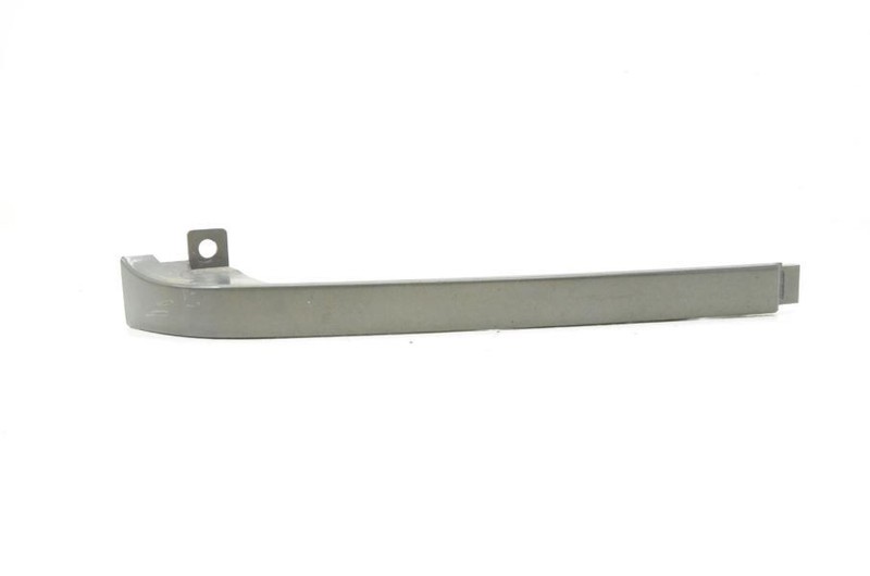 2003-2004 Nissan Pathfinder SE 4WD Passenger Right Side Lower Headlight Trim
