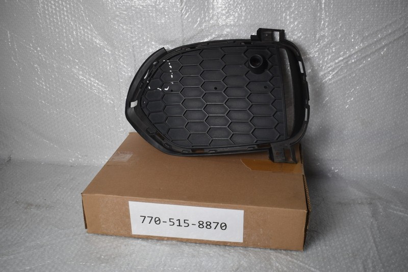 BMW X5 FRONT LEFT OUTER BUMPER GRILLE 2014-2016 OEM 8056855