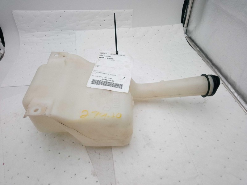 Used Washer Fluid Reservoir fits: 2006 Chevrolet Malibu classic style emblem in