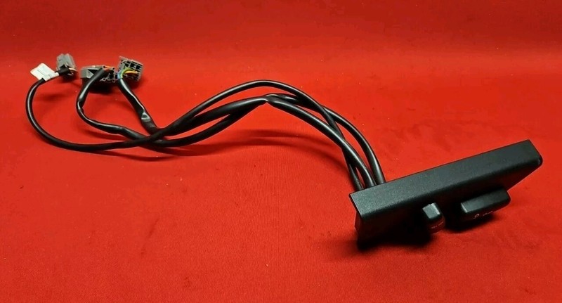 05 - 15 Land Rover Range Rover Sport / LR3 / LR2 Front Right Power Seat Switch