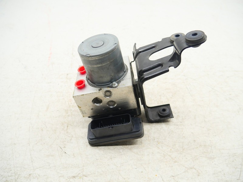 2014-2020 Jaguar F-Type ABS Pump Brake Control Module T2P1607 OEM