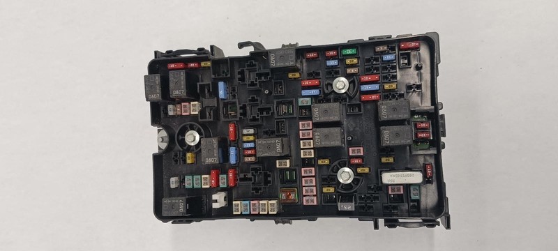 20-'21 CHRYSLER PACIFICA Engine Fuse Box OEM 1 Year Warranty!