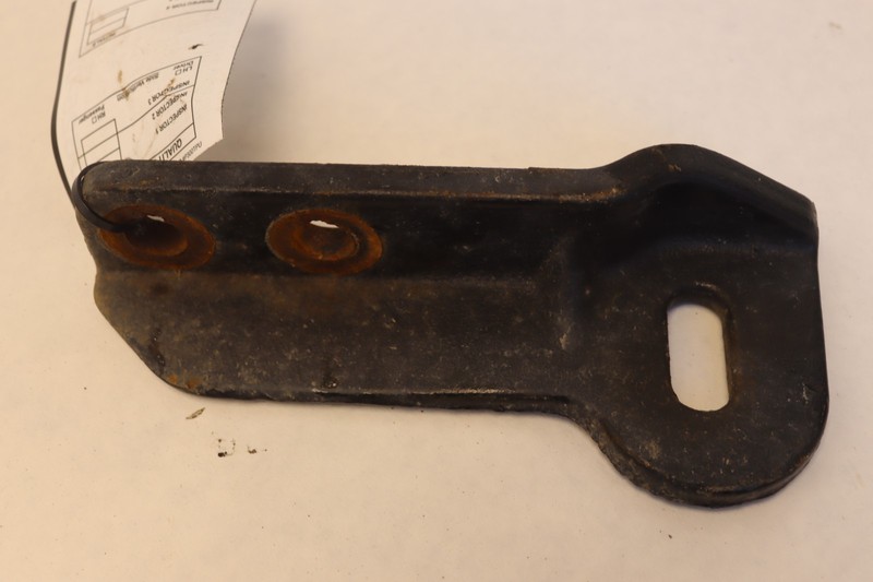2008-2017 FREIGHTLINER CASCADIA 125 DD15 EXHAUST TUBE MOUNT BRACKET SUPPORT OEM
