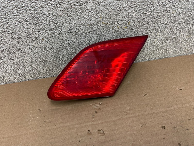 2003 to 2004 Toyota Avalon Right Passenger RH Inner Tail Light OEM AB1036 LK