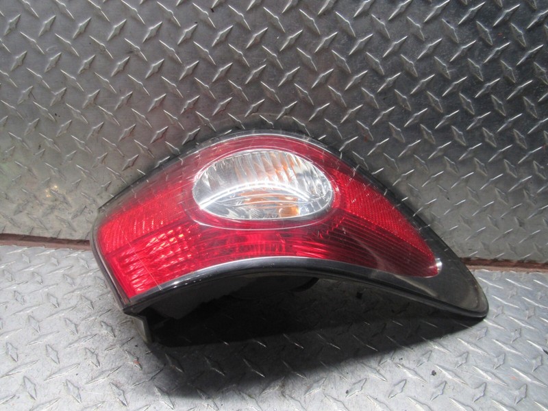 02 03 LEXUS ES300 LEFT DRIVER TAIL LAMP LIGHT QUARTER PANEL MOUNTED