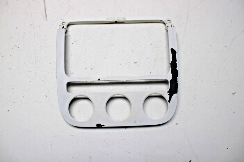 05-09 VW Golf MK5 GTI Dash Radio Climate Surround 1K0 858 071 E