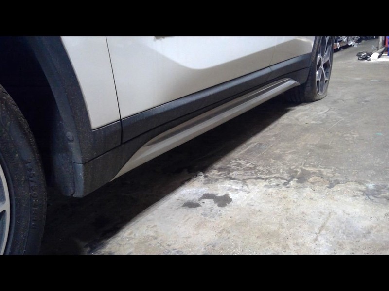 X12016-2022 Left Rocker Panel Moulding 1599483