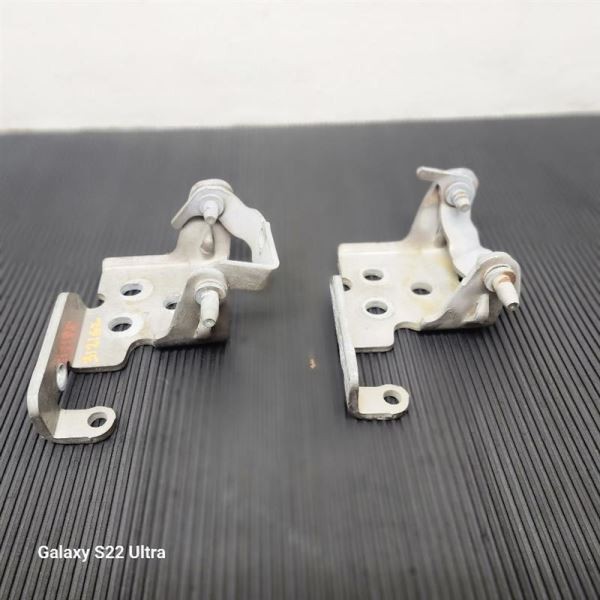 03-09 Hummer H2 Front Left Driver Door Hinges W/ Pins & Bushing OEM 15134975