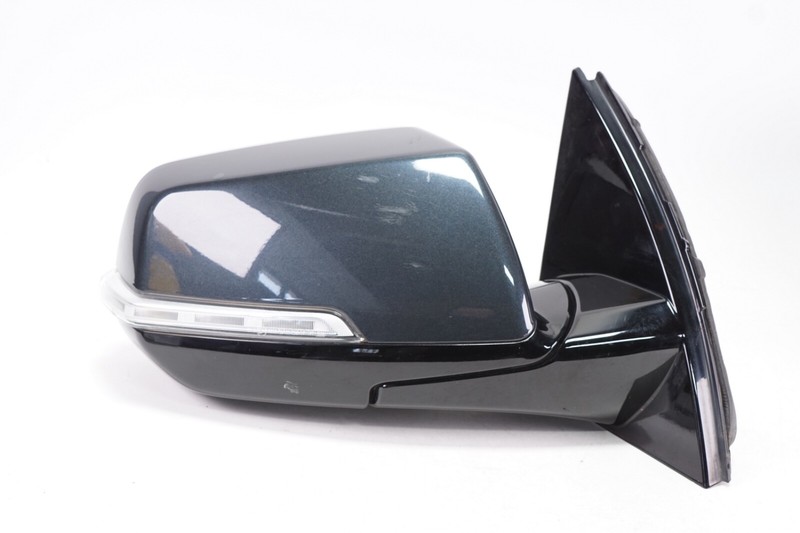 CHEVROLET TRAVERSE Front Right RH Door Mirror w/ Blind Spot OEM 2018 - 2021
