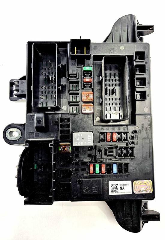 2016-2019 Cadillac XTS Rear Body Fuse Relay Junction Unit OEM Needs Programming