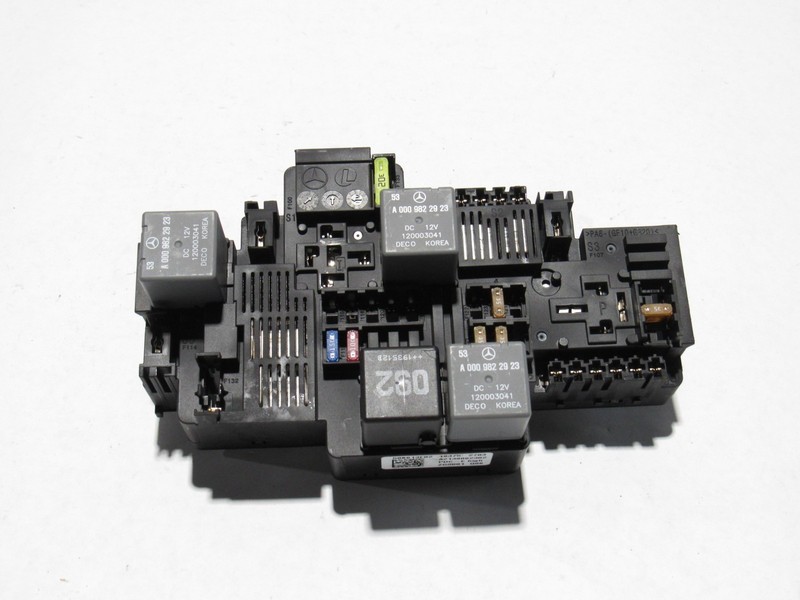 Mercedes S560 2020 W222 4.0L Front Engine Fuse Relay Box Module Assembly 18-20 >