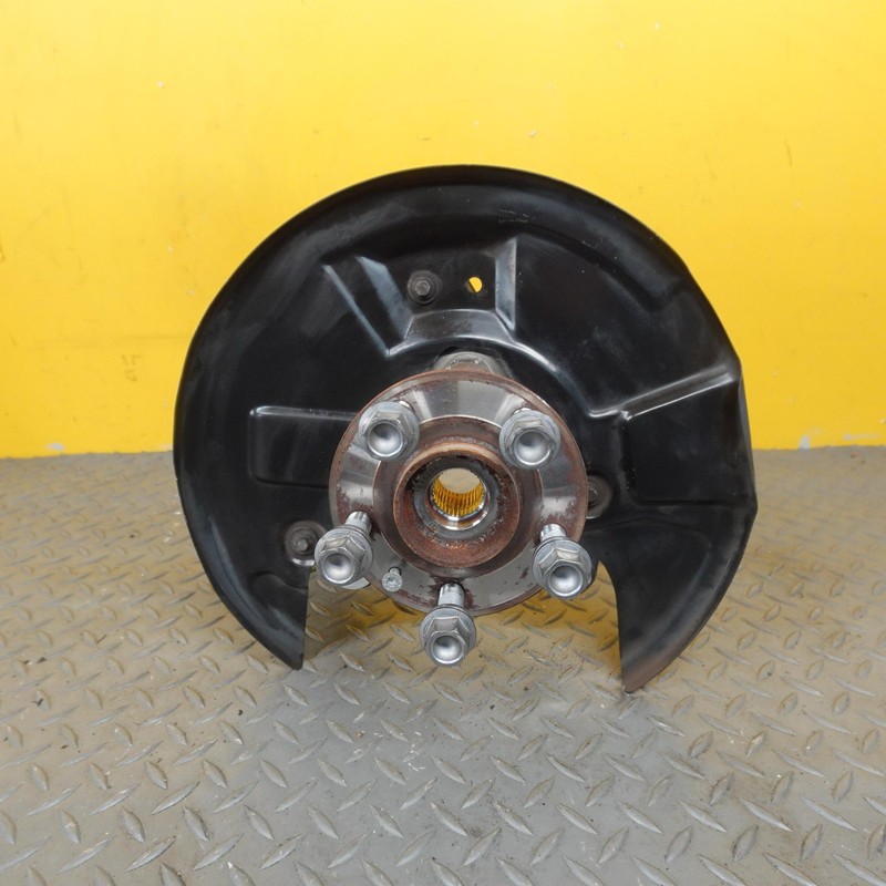2019-2022 VOLVO XC40 FRONT LEFT DRIVER SIDE SPINDLE KNUCKLE HUB OEM 32221855