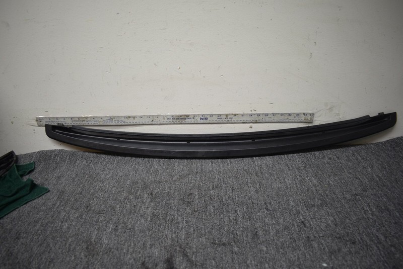 2017 RANGE ROVER VELAR REAR TOP BOOT SPACE GUTTER FACTORY OEM