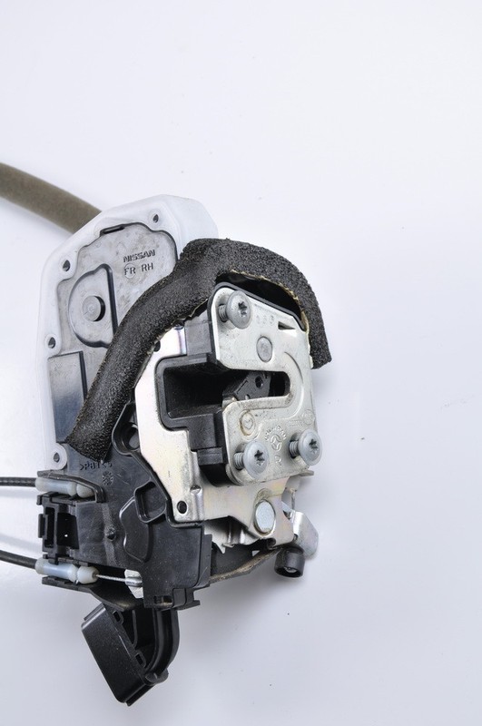 NISSAN ROGUE Front Right RH Door Lock Latch Actuator OEM 2008 - 2013 *