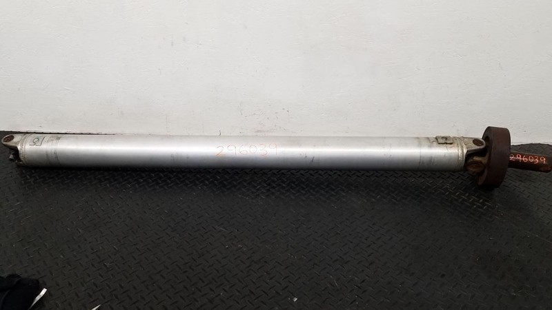 08-13 GMC Yukon Hybrid 4x4 Rear Drive Shaft OEM 25915400